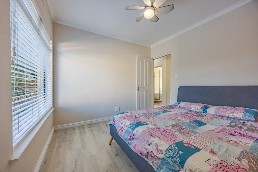 4 Bedroom Property for Sale in Flamingo Vlei Western Cape